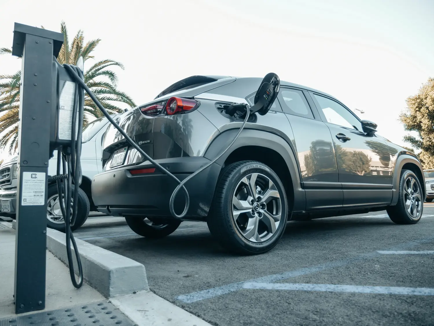 Elektroauto beim Laden